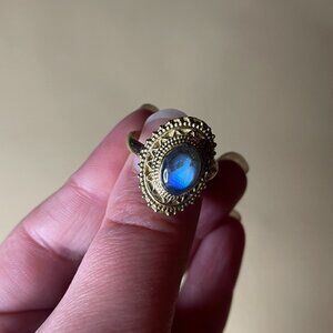 Handcrafted Vintage Labradorite Stone Ring - Size 8